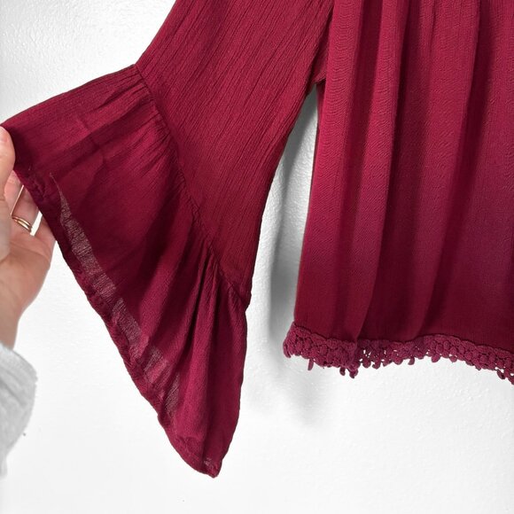 Chelsea & Violet Off-the-Shoulder Burgundy Blouse Bell Sleeve Womens XS Boho Y2K - Picture 4 of 16